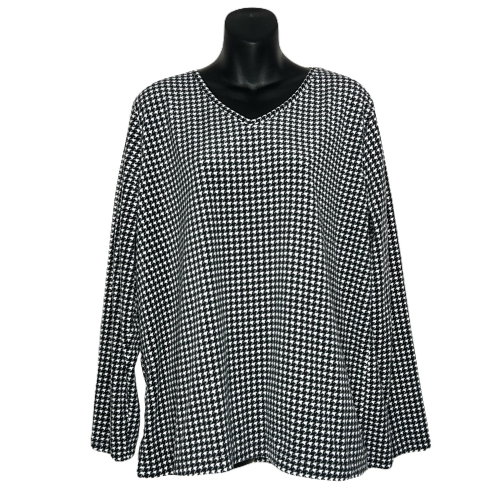 Basic Editions Monochrome Houndstooth Long Sleeve Top